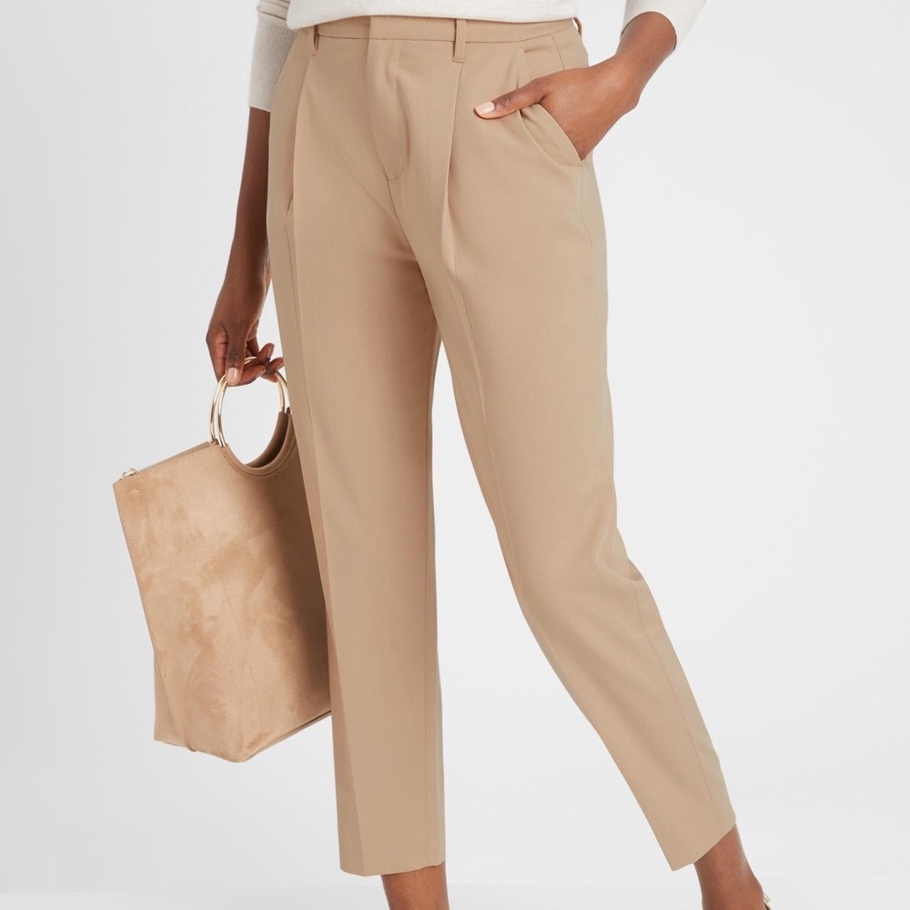 BANANA REPUBLIC TAPERED LEG PANT